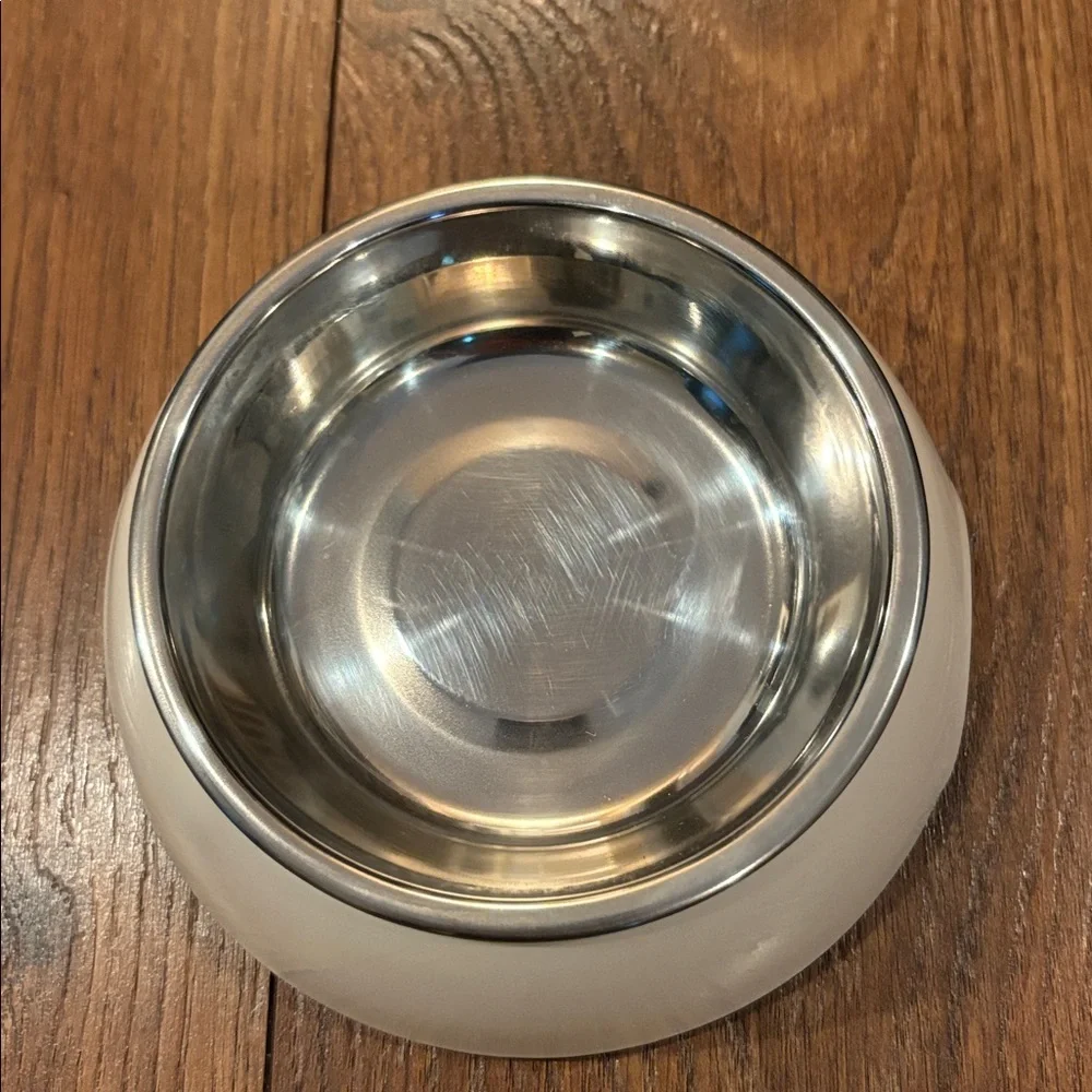 Hunter Cream and Stainless Steel Pet Bowls